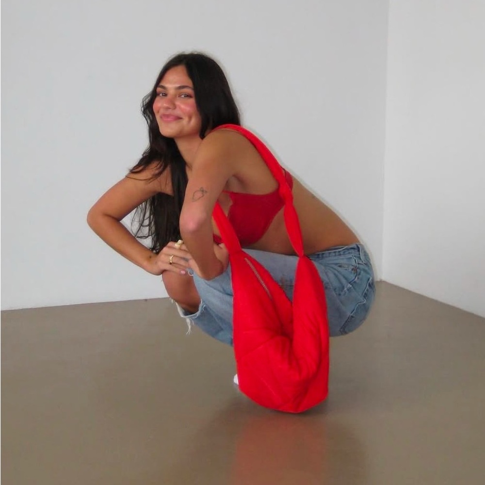 Graviet ‘The Bag’ in red